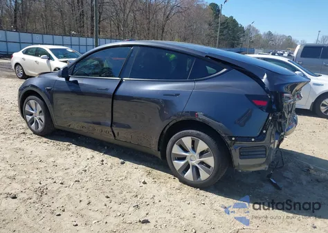 2024 Tesla Model Y Long Range Dual Motor All-Wheel Drive from USA, damaged, VIN 7SAYGDEE8RA262082